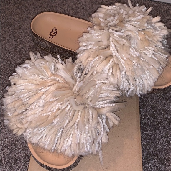 ugg cindi sandal size 10